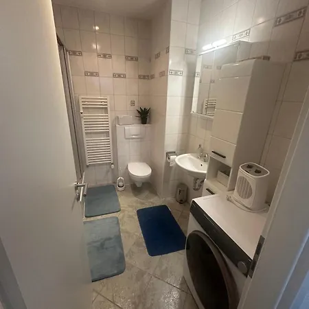 Mila - Schulpromenade 10 , * Wanzleben-Borde